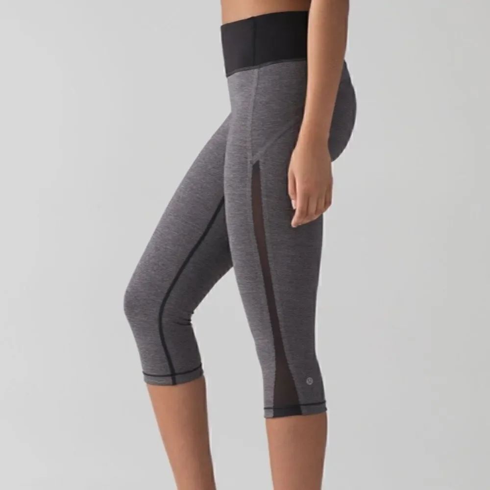 Lululemon Smooth Stride Crop Heathered Black / Black